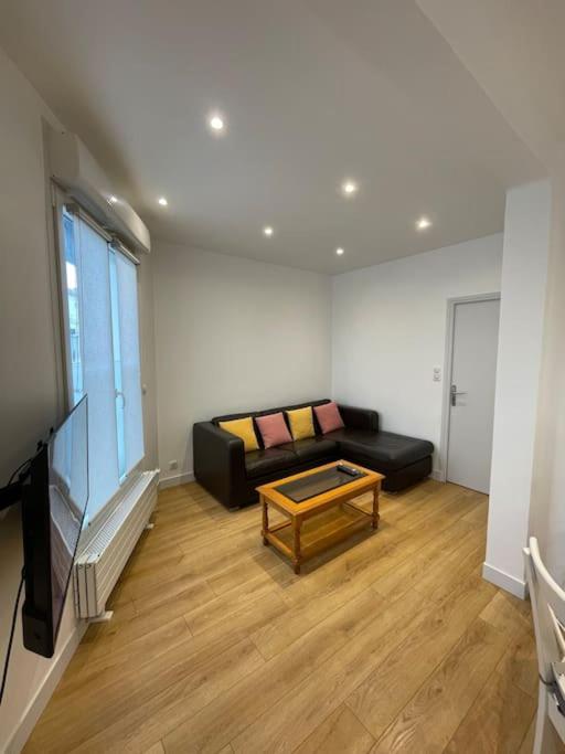 Paris Centre Clamart Hopital Percy Appart 2 Pieces Tres Lumineux Grand מראה חיצוני תמונה